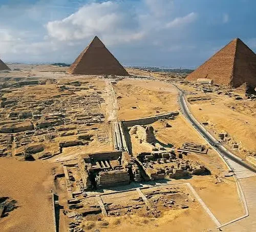 Cairo and Giza Pyramids Day Trip from Hurghada