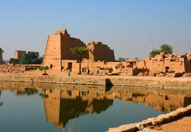 7-Day Nile Cruise Luxot to Aswan with Dendera & Abydos